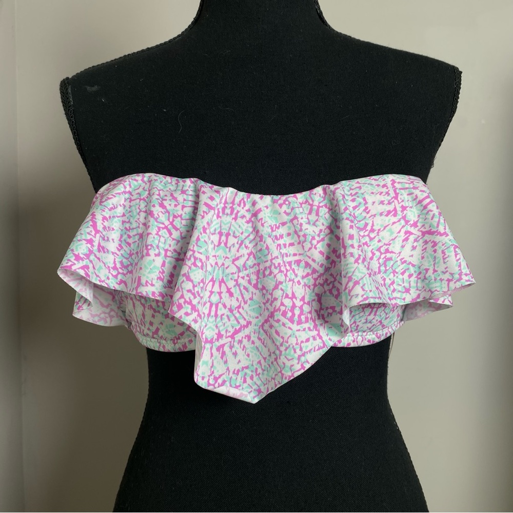 Xhilaration NWT Medium Strapless Ruffle Bikini Top